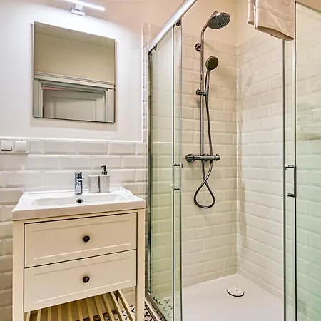 B23 Z Basenem, Sauną, Jacuzzi, Siłownią - 5d *